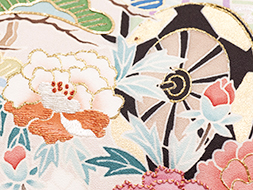 �䏊�ԂƊ����Ɏl�G�̉ԐF�����@�������J��r����