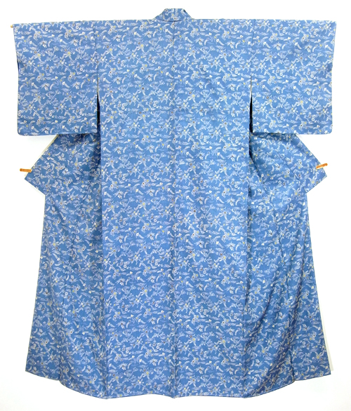 藍地に四季の花型絵染小紋紬着物（i49360fR） 着物紹介