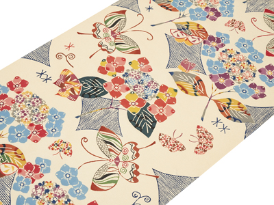 紫陽花と蝶々型絵染名古屋帯地 国画会会員 立花長子作 紫陽花と蝶々型絵染名古屋帯地 国画会会員 立花長子作