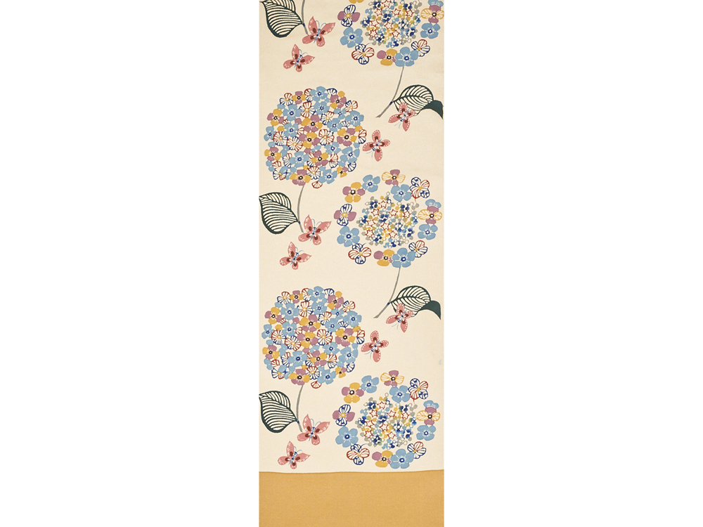 紫陽花に蝶々型絵染名古屋帯地 国画会会員 立花長子作 紫陽花に蝶々型絵染名古屋帯地 国画会会員 立花長子作