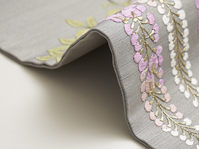 藤の煌めき＊刺繍 くすみブルー 水色 花 春 アンティーク名古屋