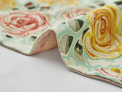 訪問着【皆川千恵子】ろうけつ染 刺繍 正絹 洋花文様 袷着物 共