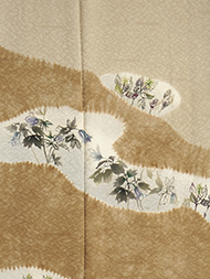 草花模様絞りに型絵染訪問着 日本工芸会正会員 岩井可楠子作